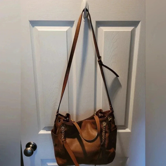 Michael Kors Hamilton w/crossbody strap - Picture 3 of 9